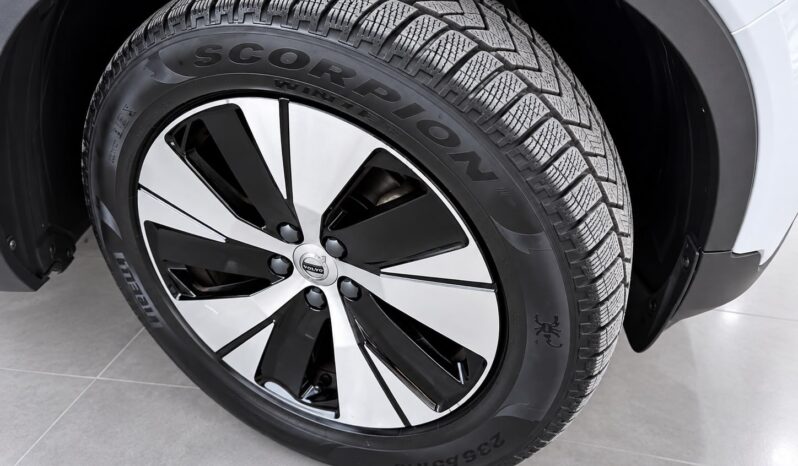 
Volvo XC40 full									