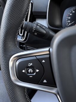 Volvo XC40 full