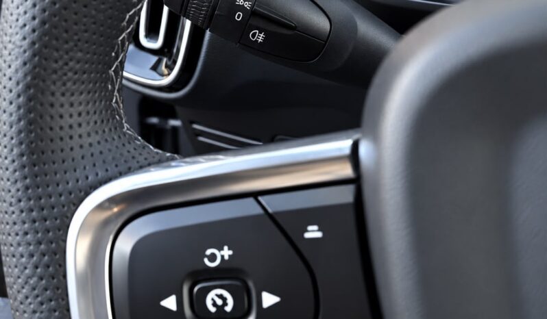 
Volvo XC40 full									