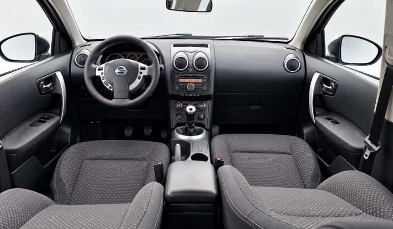 
								Nissan Qashqai full									