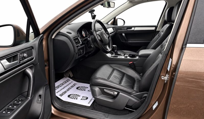 
								Volkswagen Touareg full									