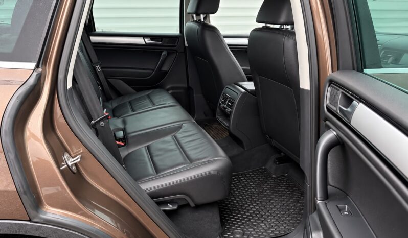 
								Volkswagen Touareg full									