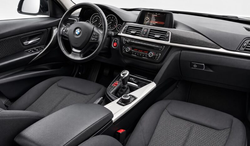
								BMW Seria 3 F30 full									