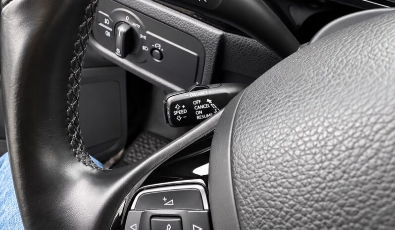 
								Volkswagen Touareg full									